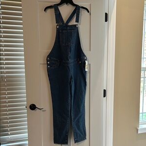 NWT Isabel Maternity Overalls Size 4